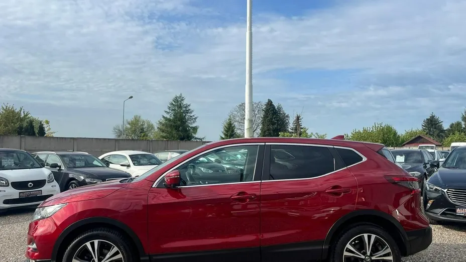 NISSAN Qashqai -