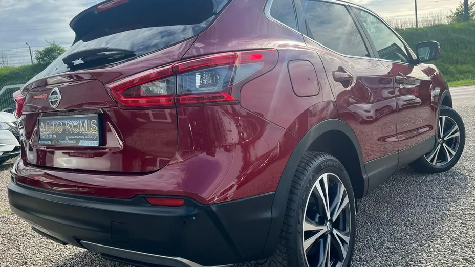 NISSAN Qashqai -