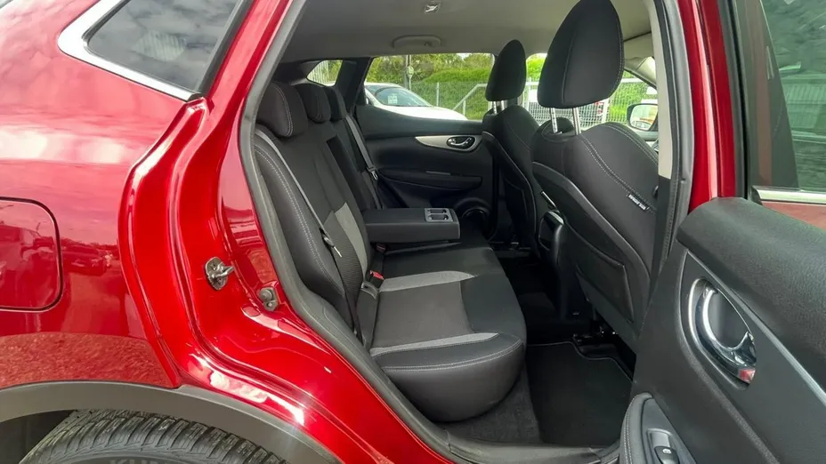 NISSAN Qashqai -