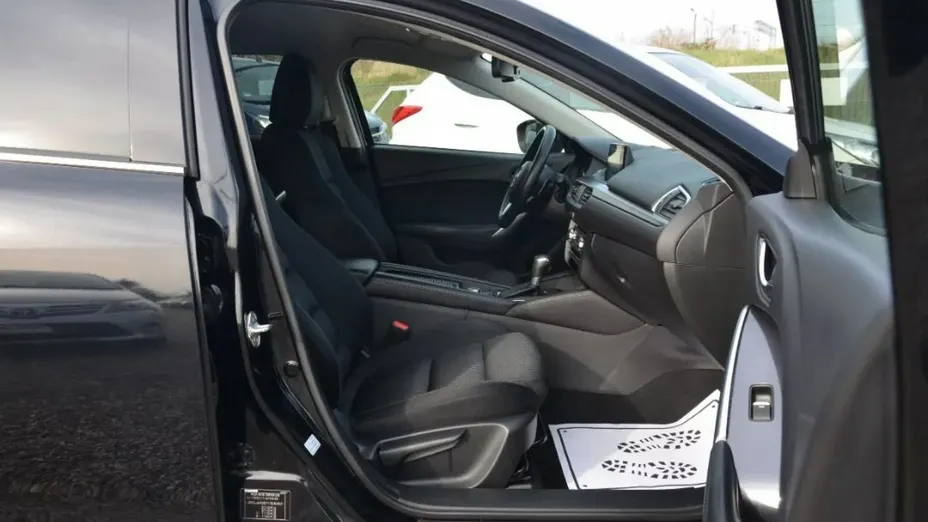 MAZDA 6 -