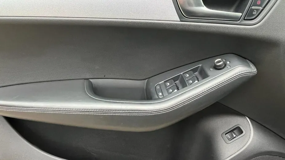 AUDI Q5 -