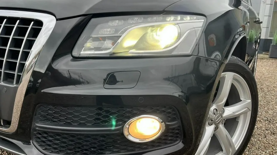AUDI Q5 -