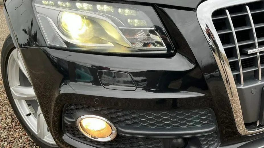 AUDI Q5 -