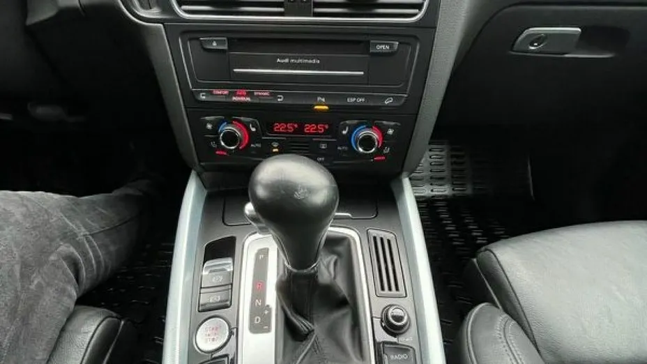 AUDI Q5 -