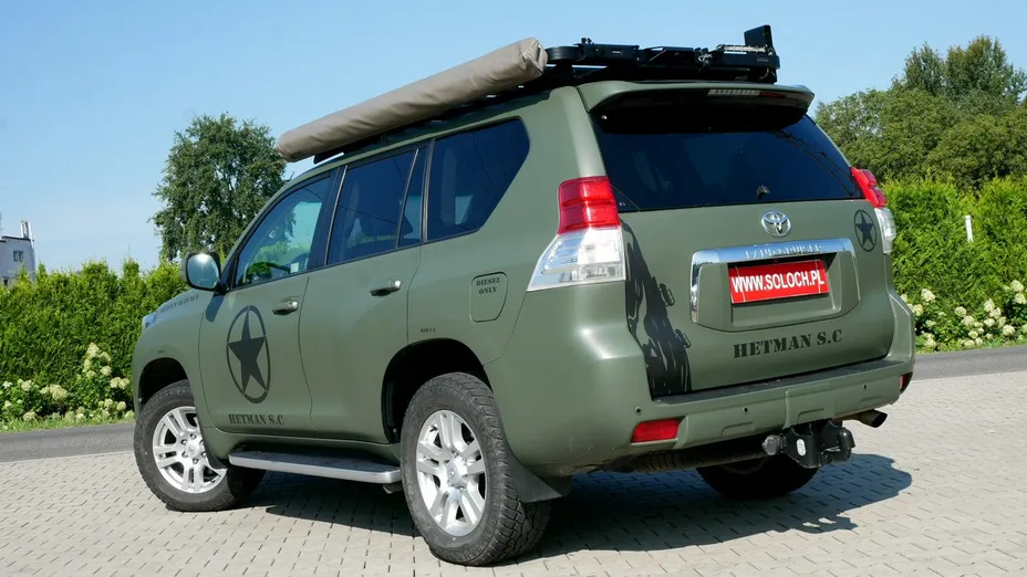 TOYOTA Land Cruiser -