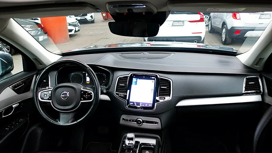 VOLVO XC90 -