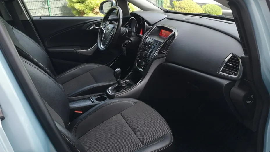 OPEL Astra -