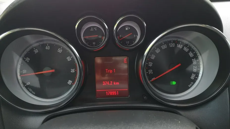 OPEL Astra -