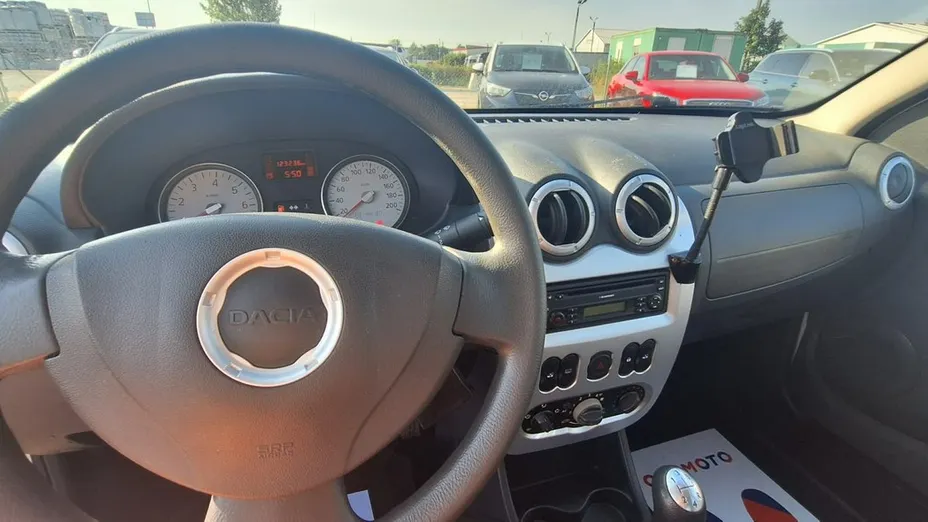 DACIA Sandero -