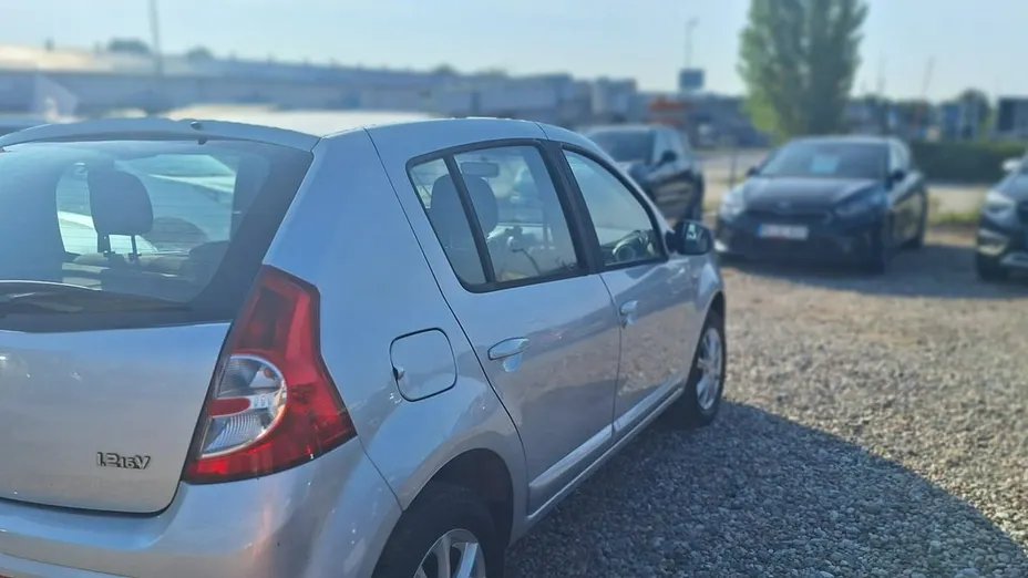 DACIA Sandero -