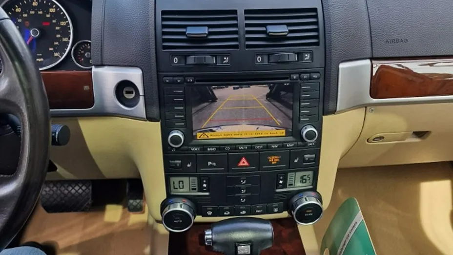 VOLKSWAGEN Touareg -