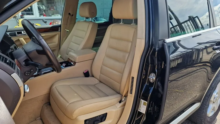 VOLKSWAGEN Touareg -