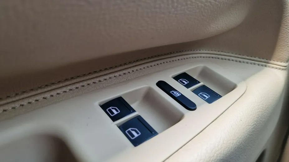 VOLKSWAGEN Touareg -