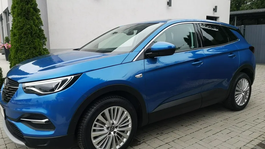 OPEL Grandland X -