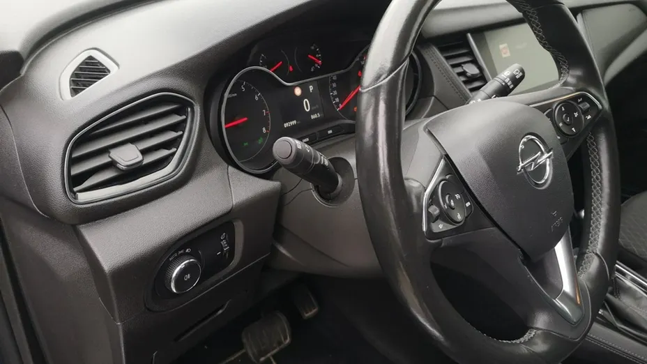 OPEL Grandland X -