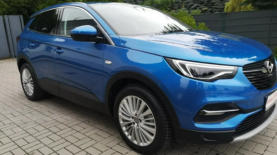 OPEL Grandland X -