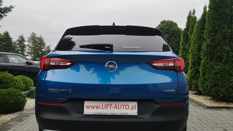 OPEL Grandland X -