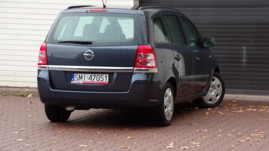 OPEL Zafira -