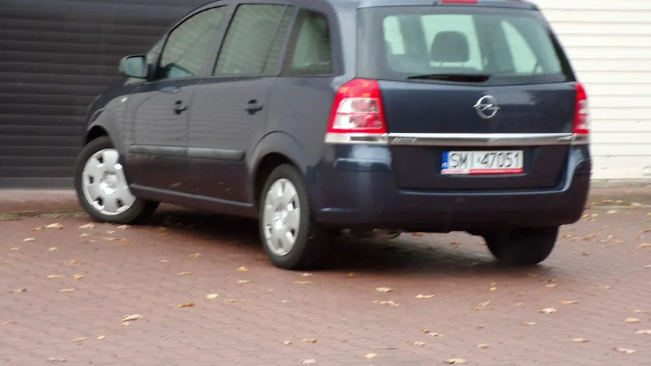OPEL Zafira -