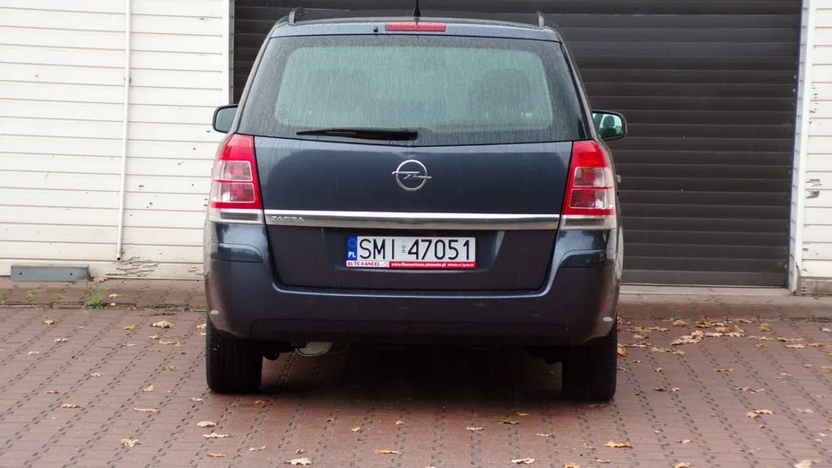 OPEL Zafira -