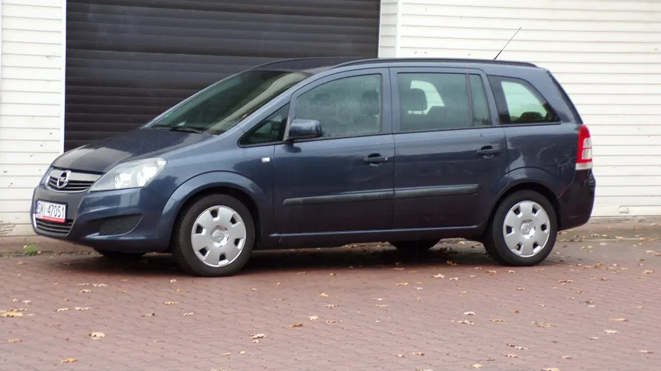 OPEL Zafira -