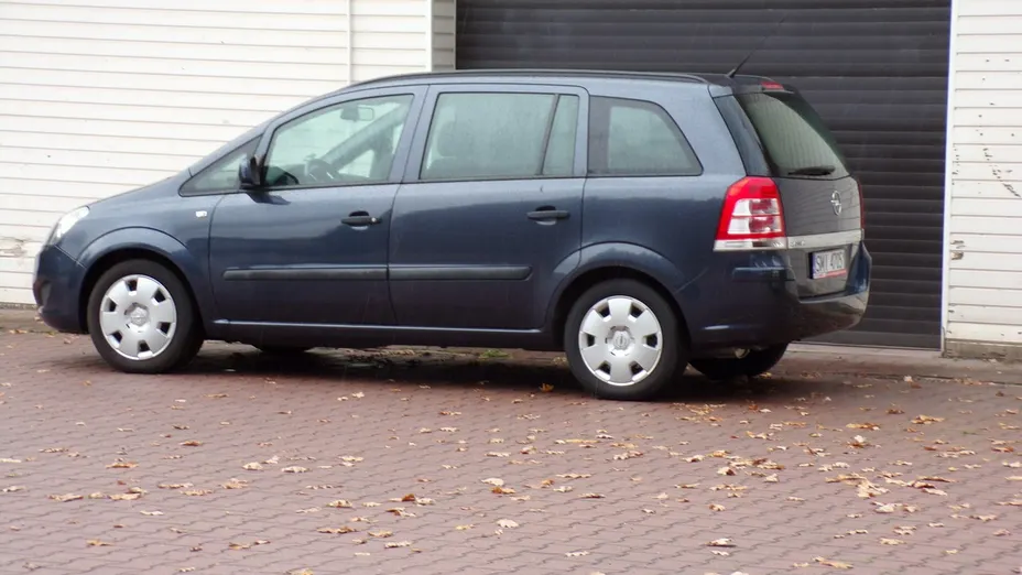 OPEL Zafira -