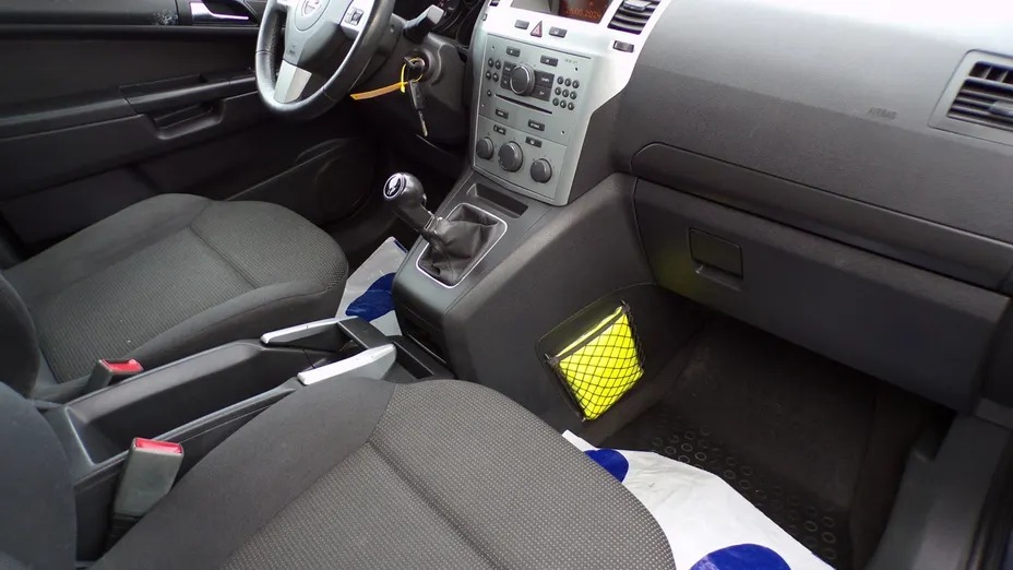 OPEL Zafira -