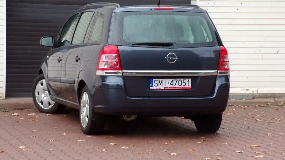 OPEL Zafira -