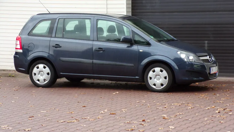 OPEL Zafira -