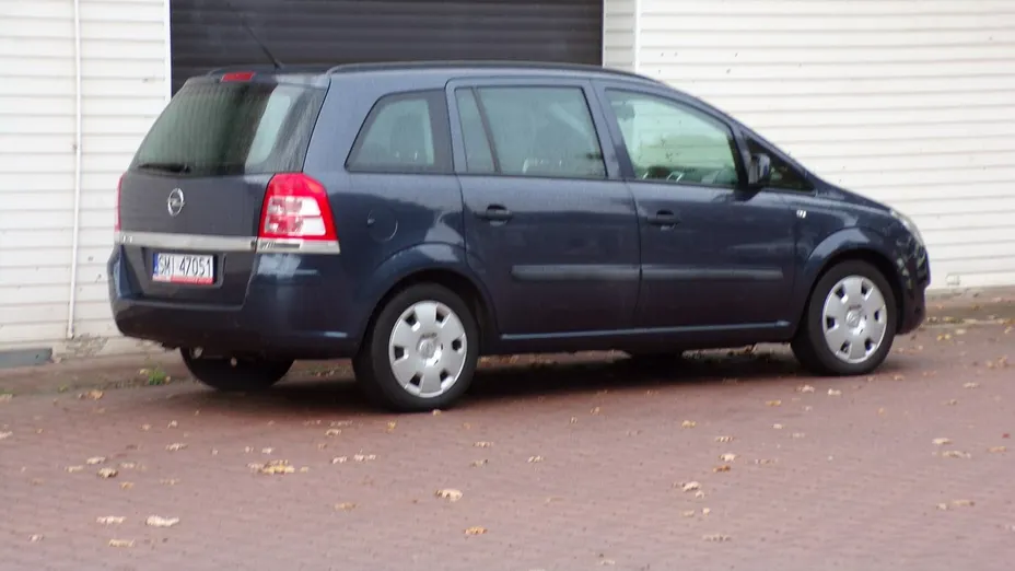 OPEL Zafira -