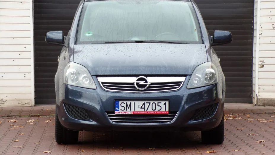 OPEL Zafira -