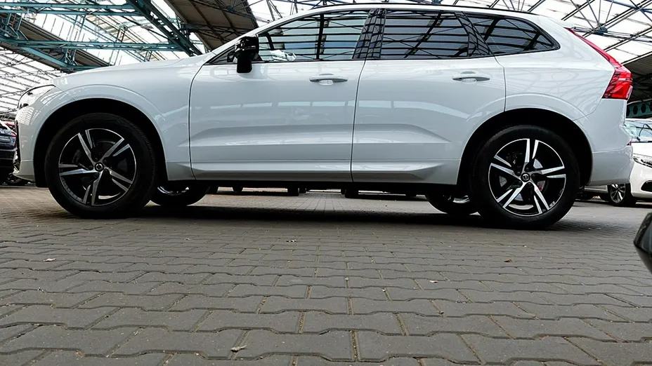 VOLVO XC60 -