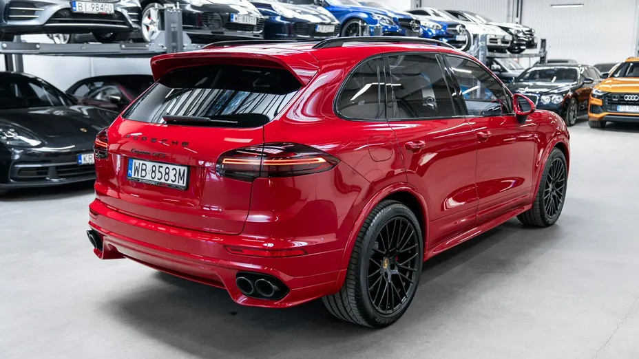 PORSCHE Cayenne -