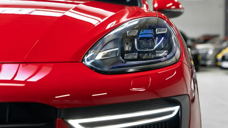 PORSCHE Cayenne -