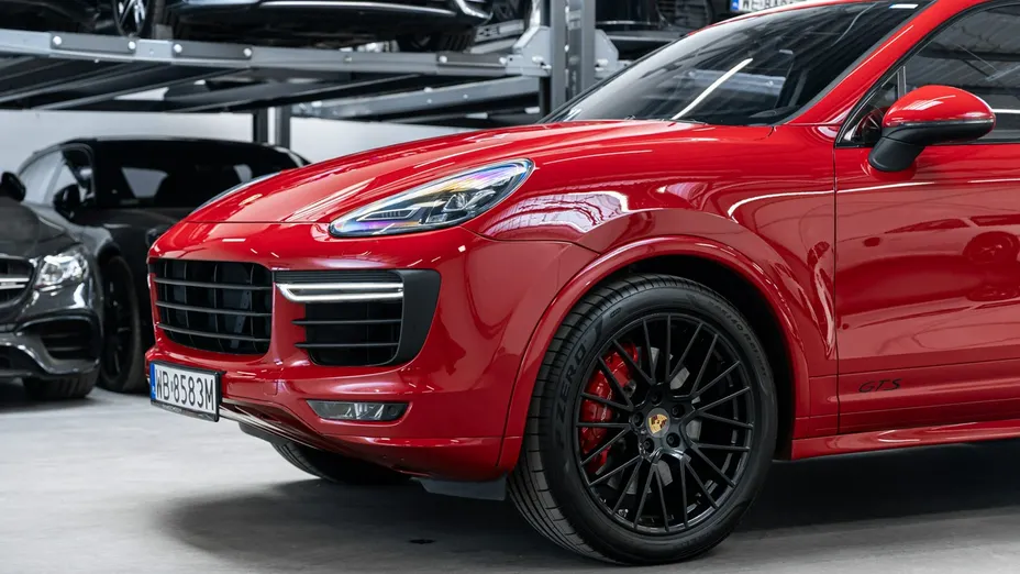 PORSCHE Cayenne -