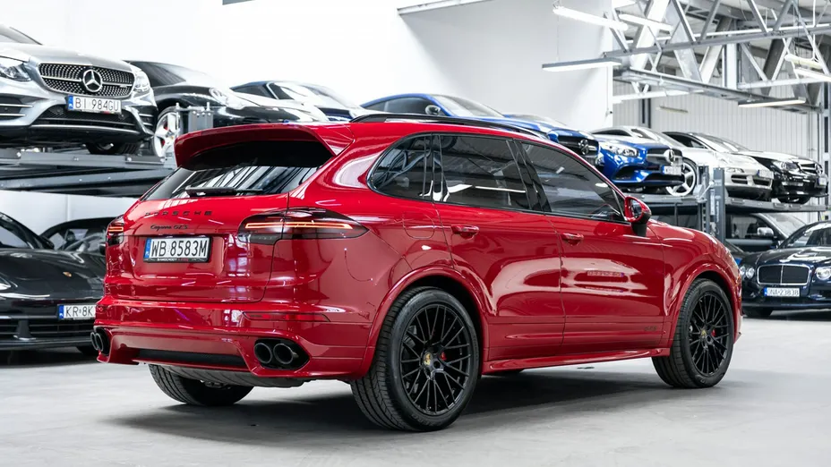PORSCHE Cayenne -