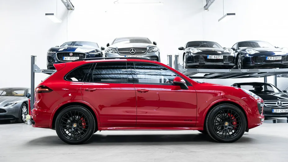 PORSCHE Cayenne -