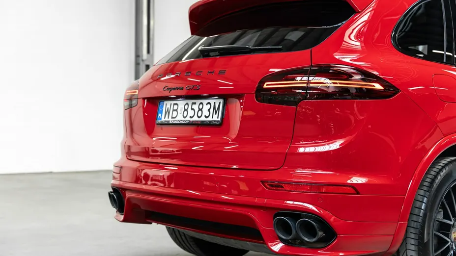 PORSCHE Cayenne -