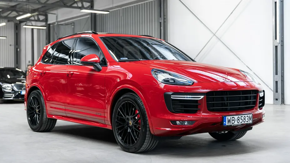 PORSCHE Cayenne -