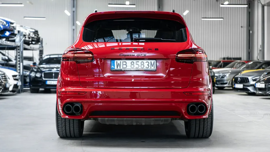 PORSCHE Cayenne -
