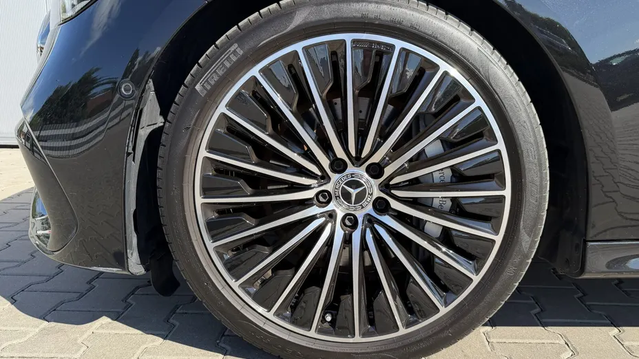 MERCEDES-BENZ E Klasa E 220 d mHEV 4-Matic AMG 9G-Tronic