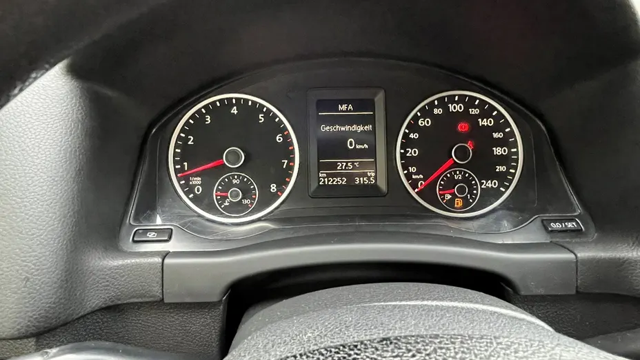 VOLKSWAGEN Tiguan -