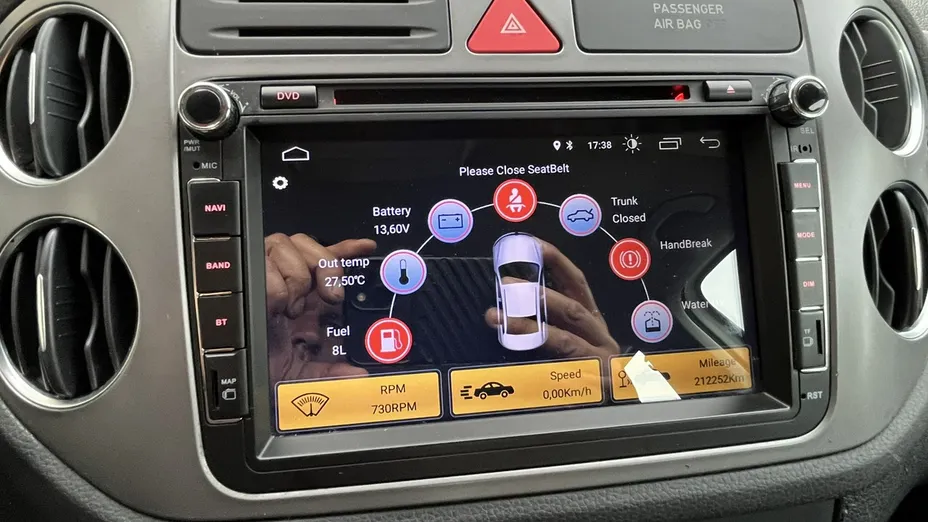 VOLKSWAGEN Tiguan -