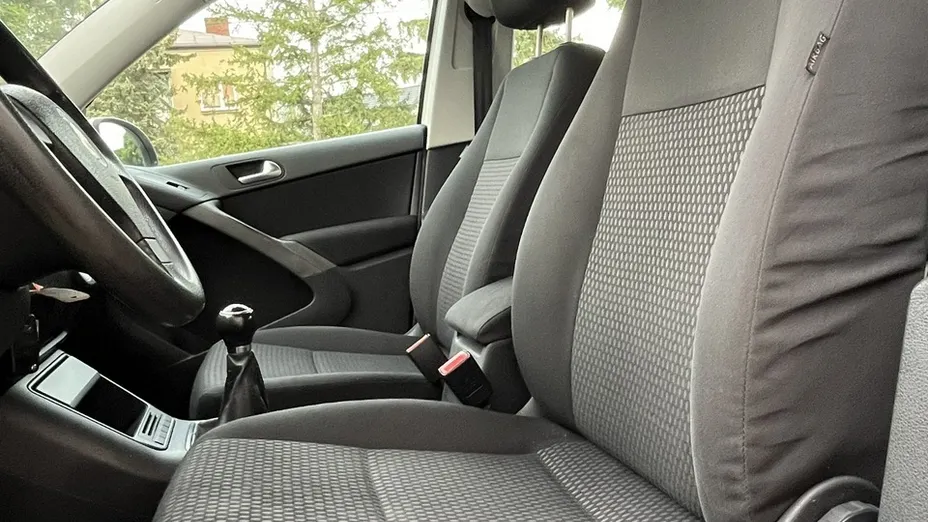 VOLKSWAGEN Tiguan -