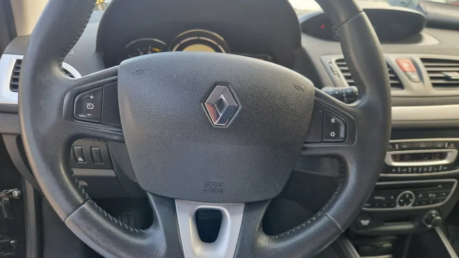 RENAULT Megane -