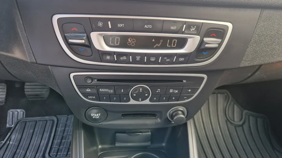 RENAULT Megane -