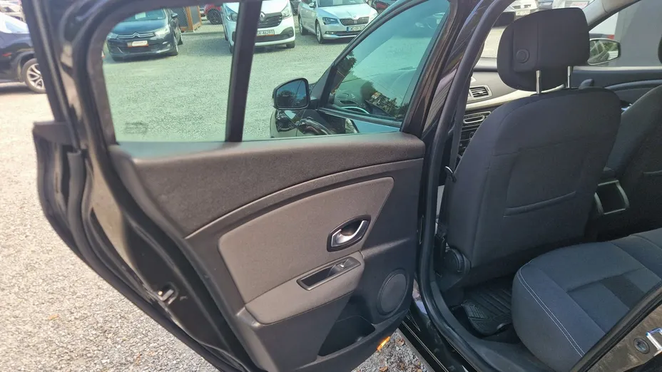 RENAULT Megane -