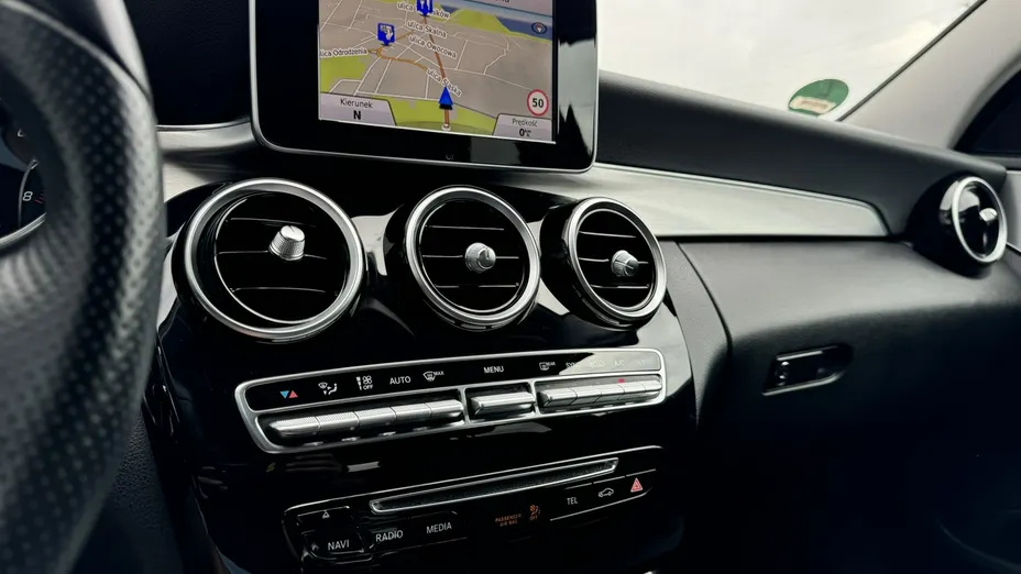 MERCEDES-BENZ C Klasa -