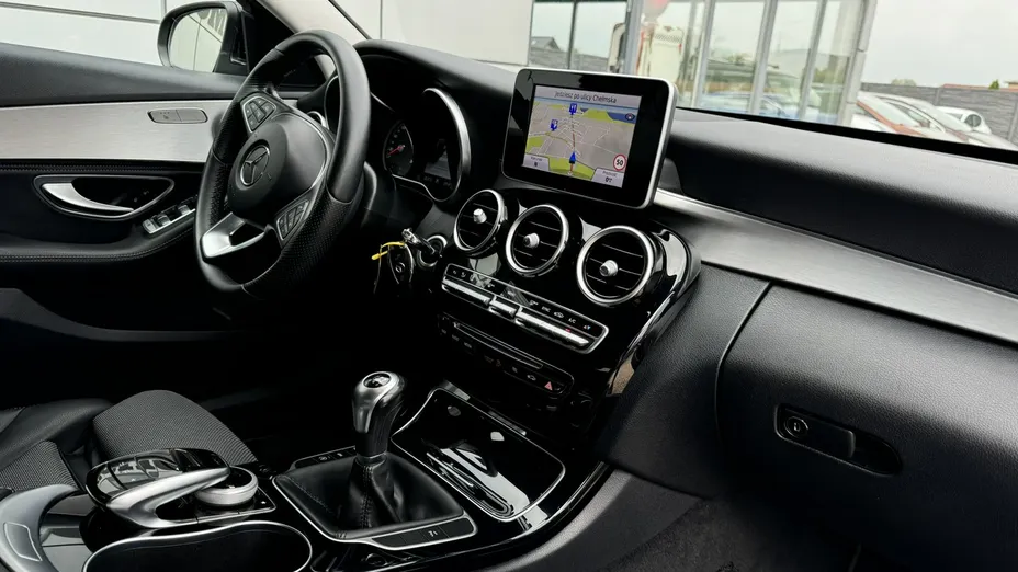 MERCEDES-BENZ C Klasa -