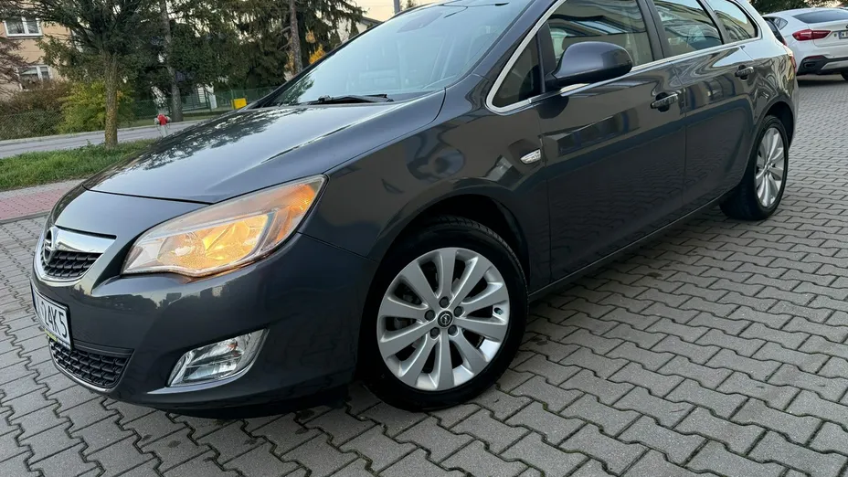 OPEL Astra -
